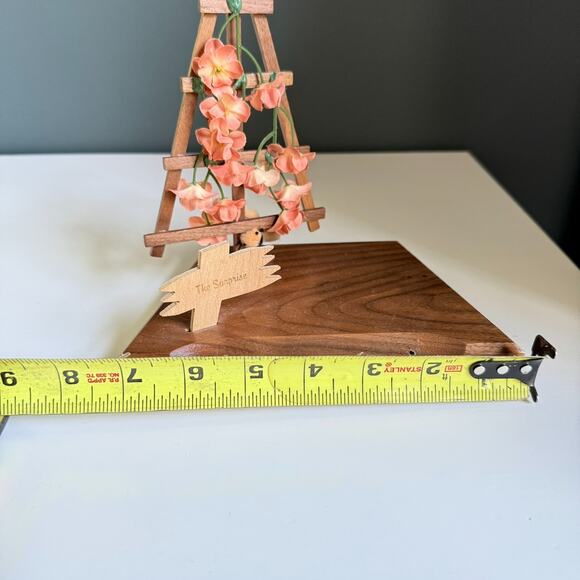 Hummel Goebel Collectors‎ Club Wood Display Stand "The Surprise" NO FIGURINE C1 - Picture 5 of 5